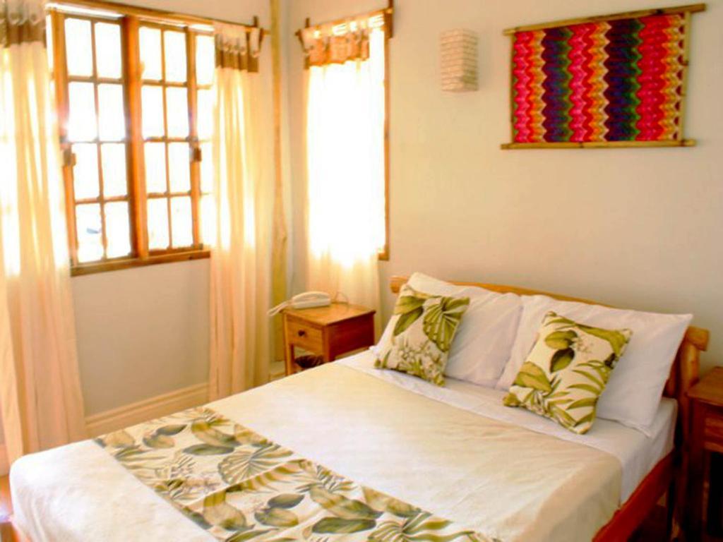 Palo Alto Bed & Breakfast Puerto Princesa Room photo